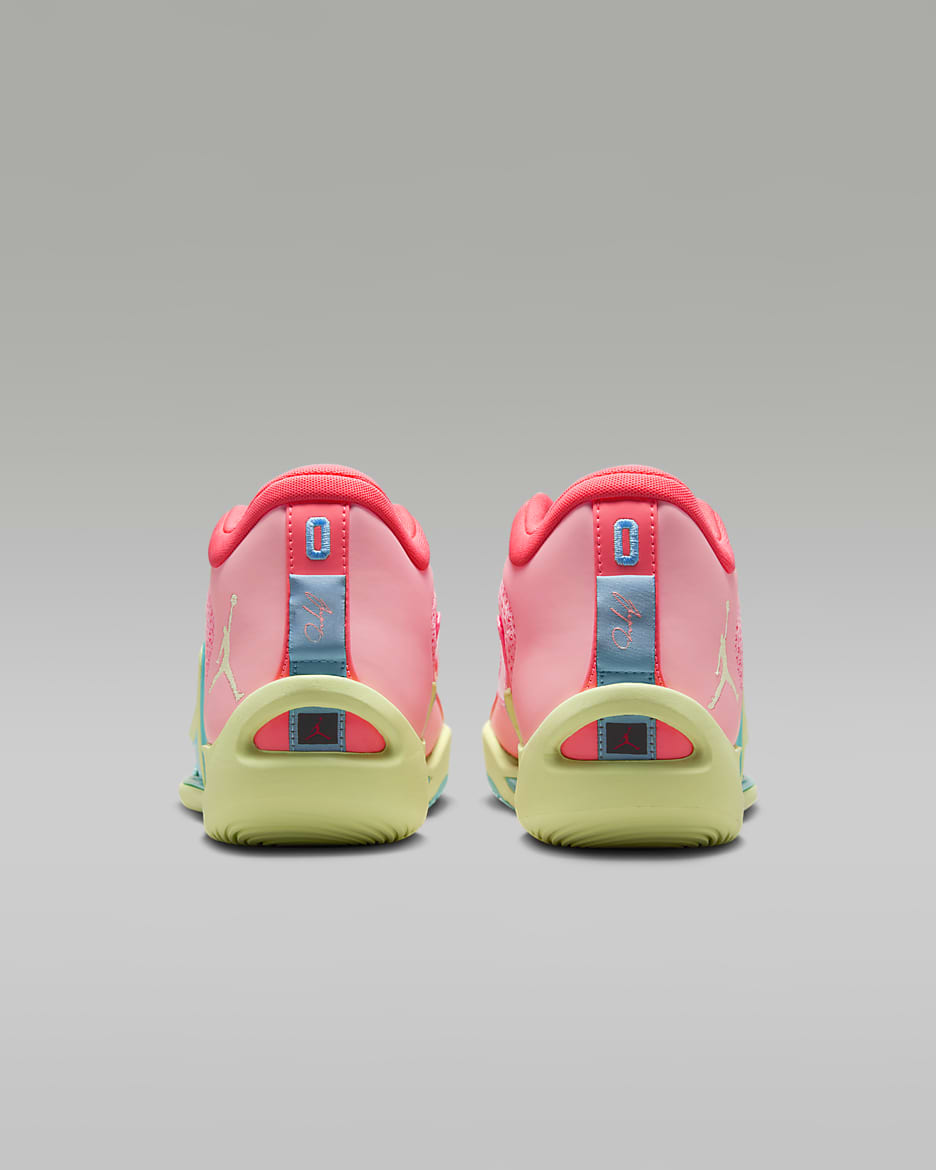 Nike pink lemonade hot sale